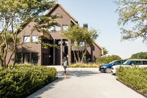 Perfect High End Bouwcoaching adviseert je tijdens de aankoop, het bouwen of het verbouwen van je woning.